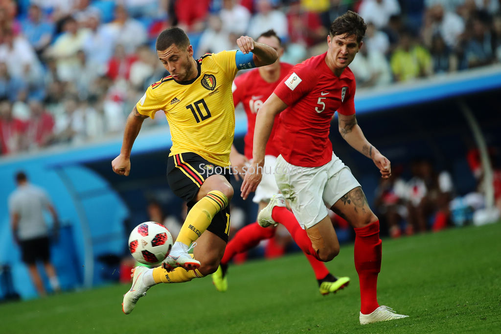 结束全年征程，国安队赛后拉励志标语：明年不服还要再干！