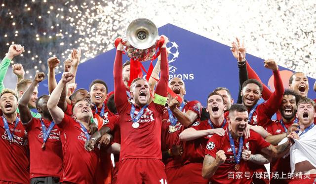 杨晨对话施拉普纳：中国球员不该只为钱踢球，留洋从乙级开始