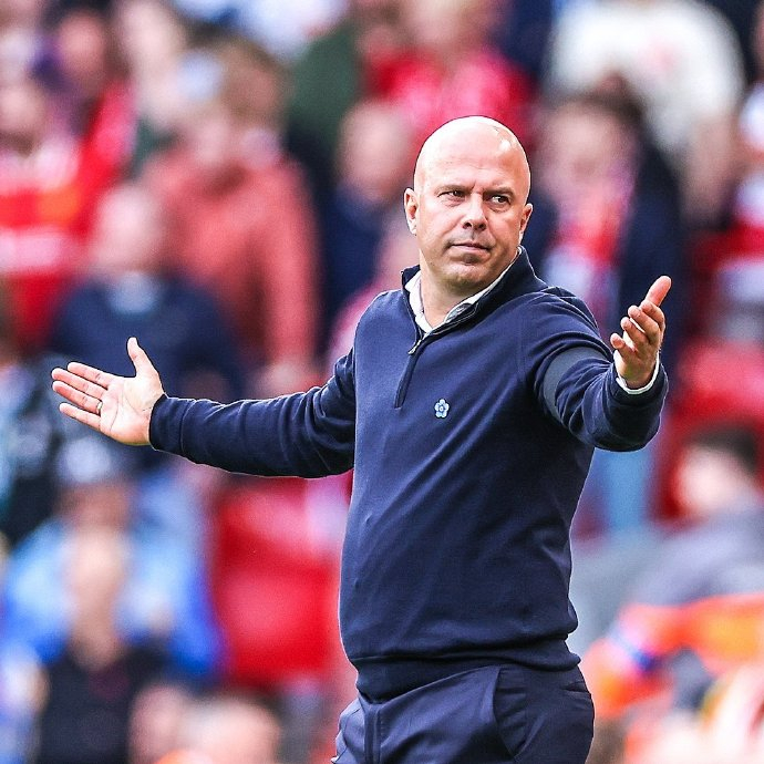 TA跟队：谢什科的谈判周三开始有进展，曼联还处于试探性阶段