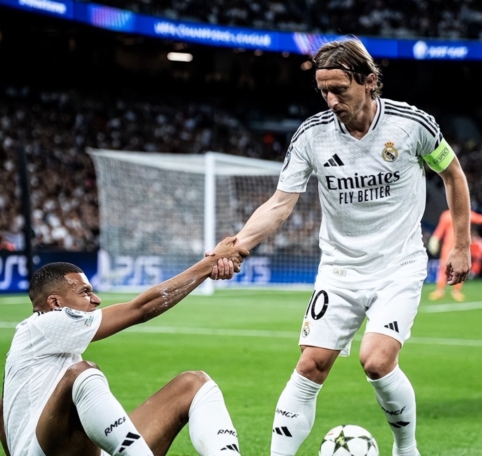 塞韦里奥：我对妈报喜说要去踢顶级联赛，但坏消息是在乌克兰