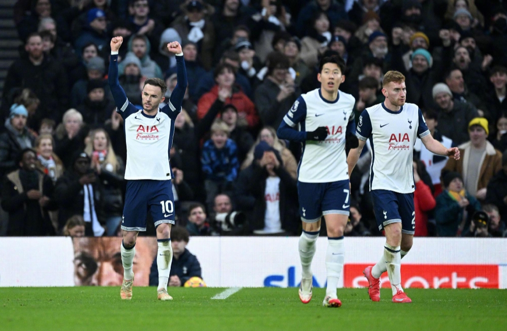 NBA焦点战：凯尔特人主场逆转猛龙,