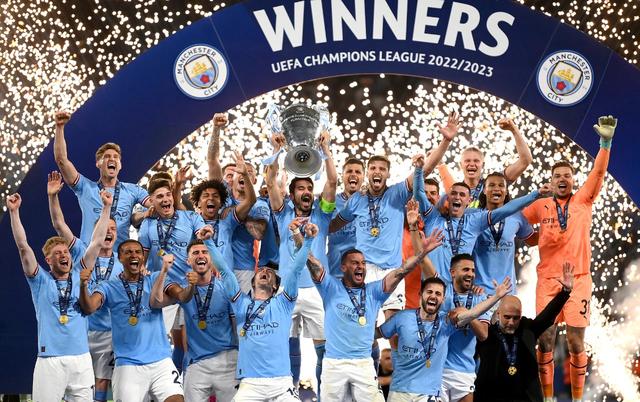 伤愈复出那一刻全场起立鼓掌