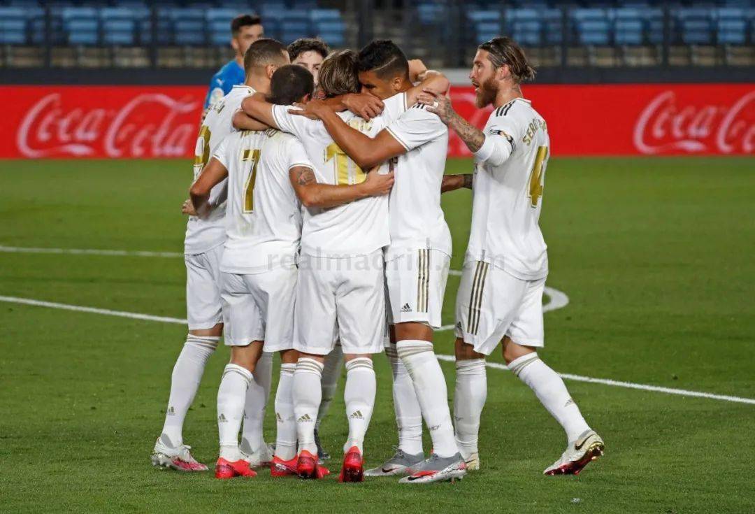 表现“两极分化”：回顾萨利巴上一次对阵拜仁的表现