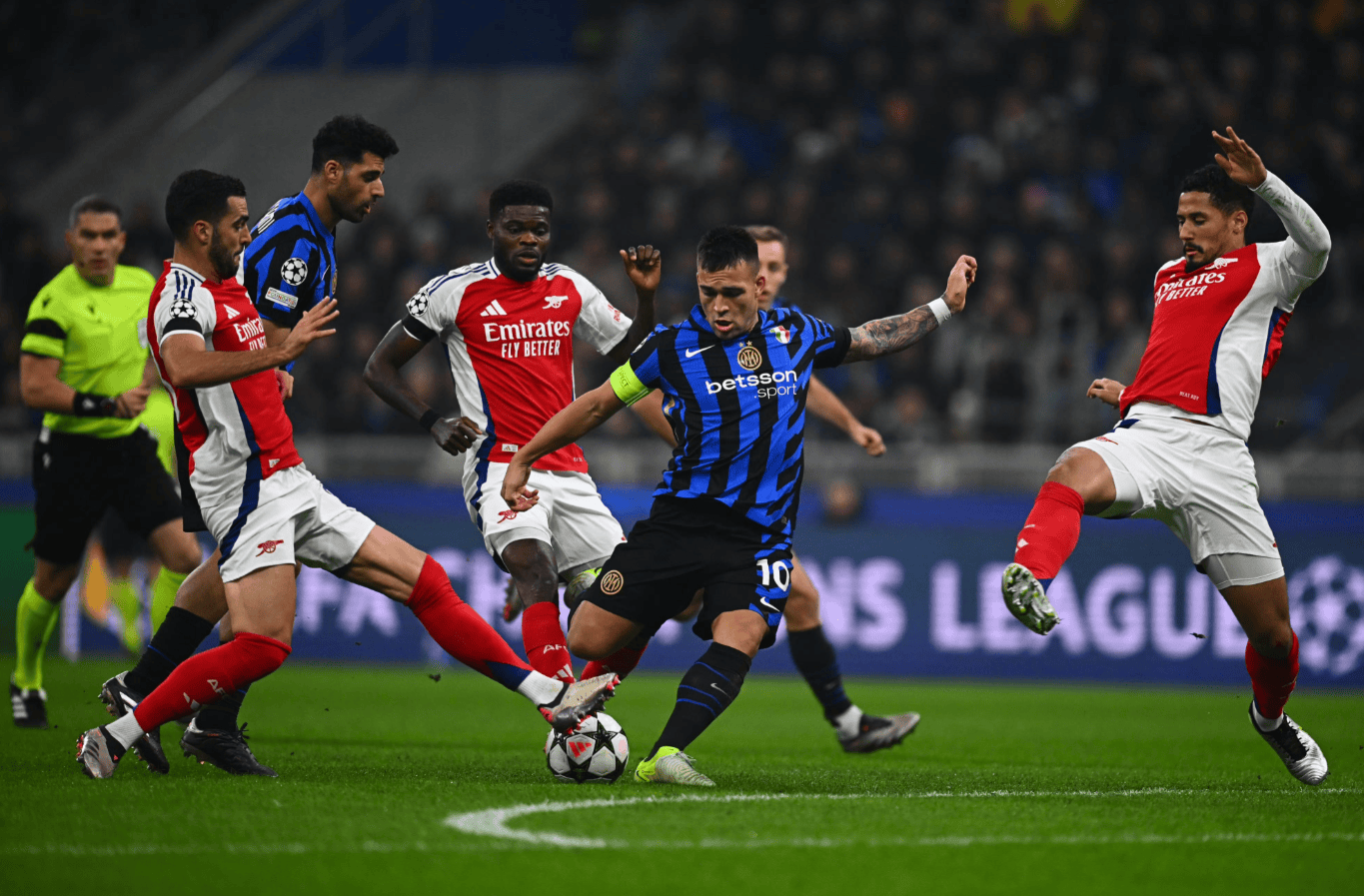 目前半场结束，马刺与鹈鹕双方合砍134分。